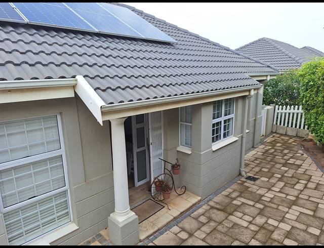 3 BEDROOM TOWNHOUSE TO LET IN UMHLANGA CENTRAL